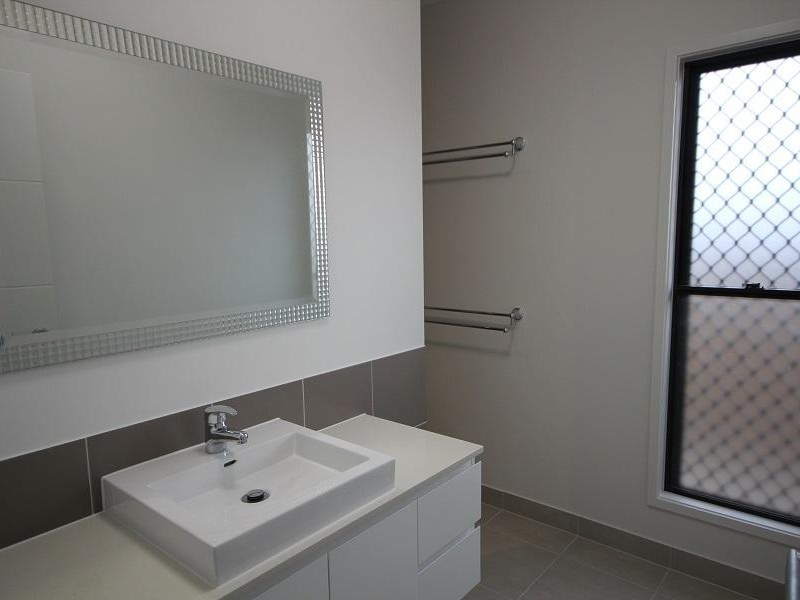 73 Sunhaven Boulevard, Burdell QLD 4818