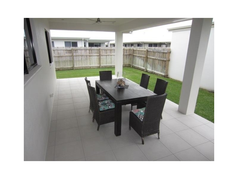 11 Cherington Boulevard, Shaw QLD 4818