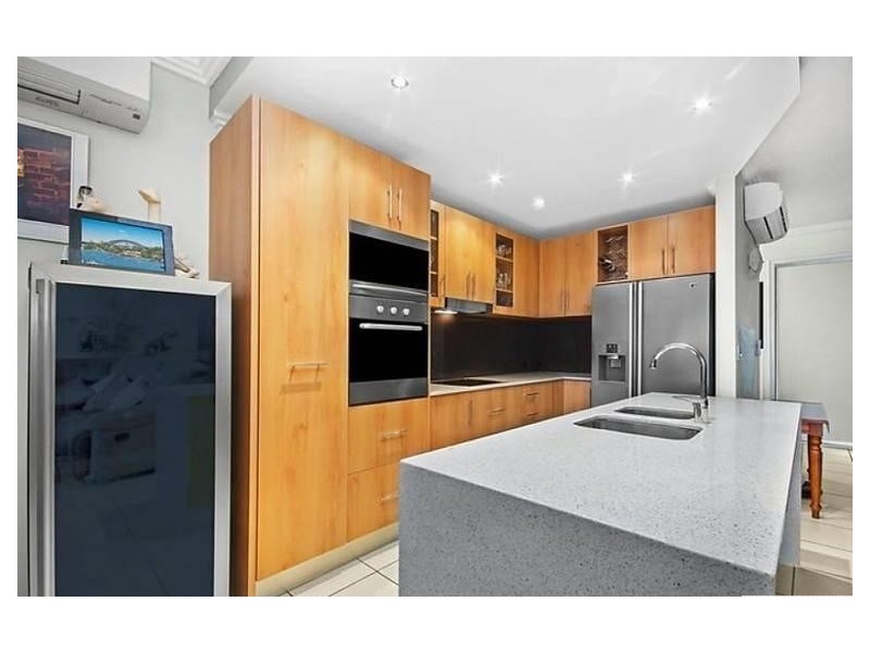 202/3 Melton Terrace, Townsville City QLD 4810