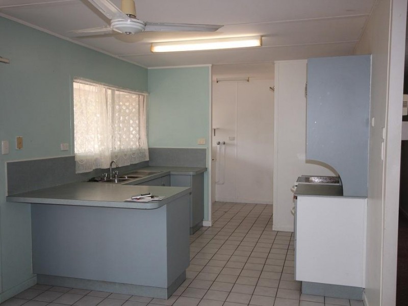 5 Bedarra Avenue, Kirwan QLD 4817