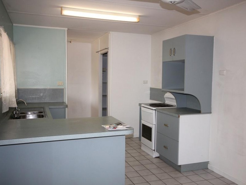 5 Bedarra Avenue, Kirwan QLD 4817