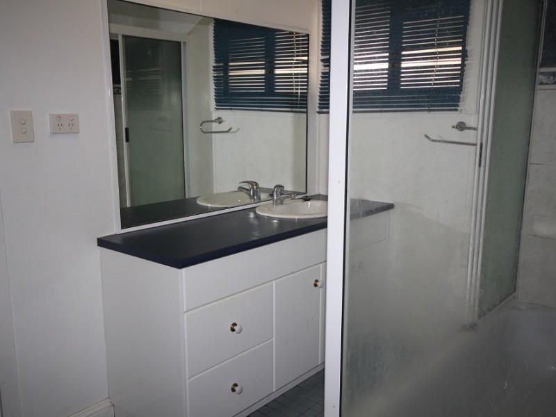 5 Bedarra Avenue, Kirwan QLD 4817