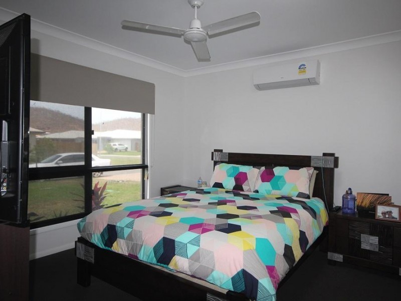 64 Gadsden Loop, Mount Louisa QLD 4814