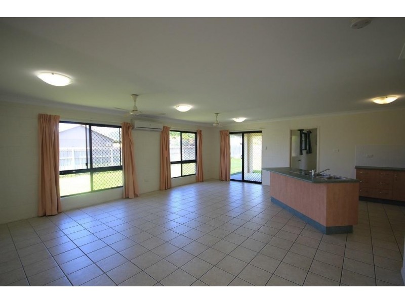 2  Cardno Court, Kelso QLD 4815