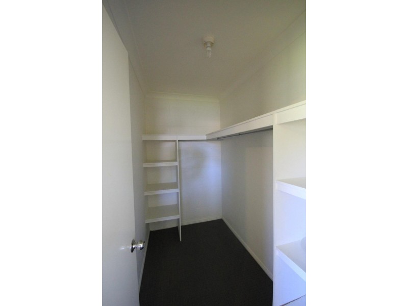 2  Cardno Court, Kelso QLD 4815