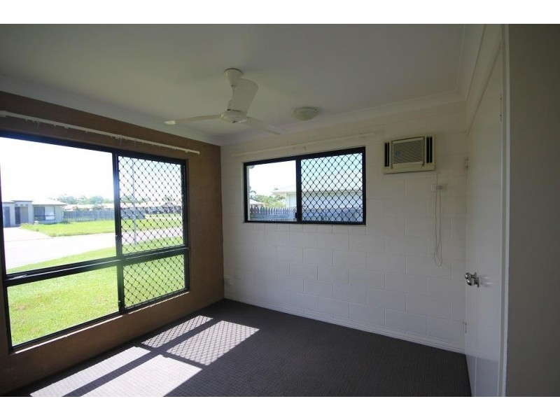 2  Cardno Court, Kelso QLD 4815