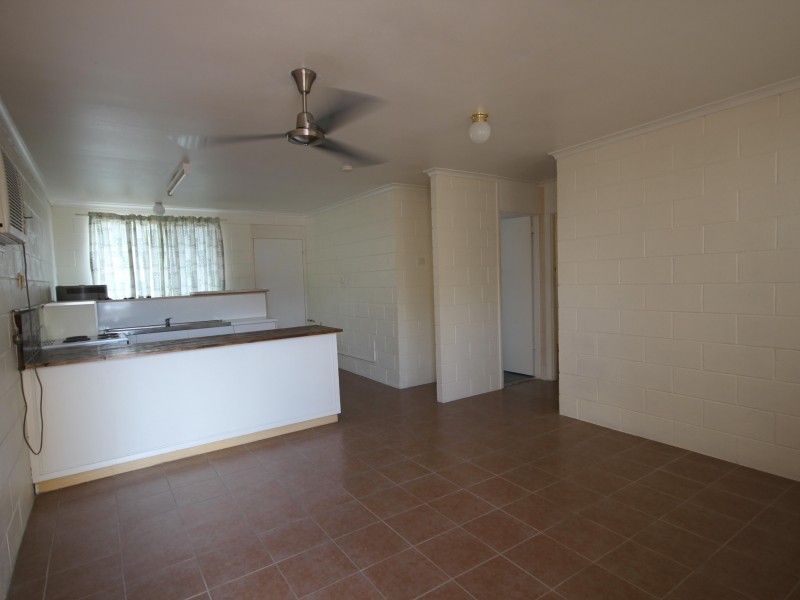 3/11  Maroong Street, Currajong QLD 4812