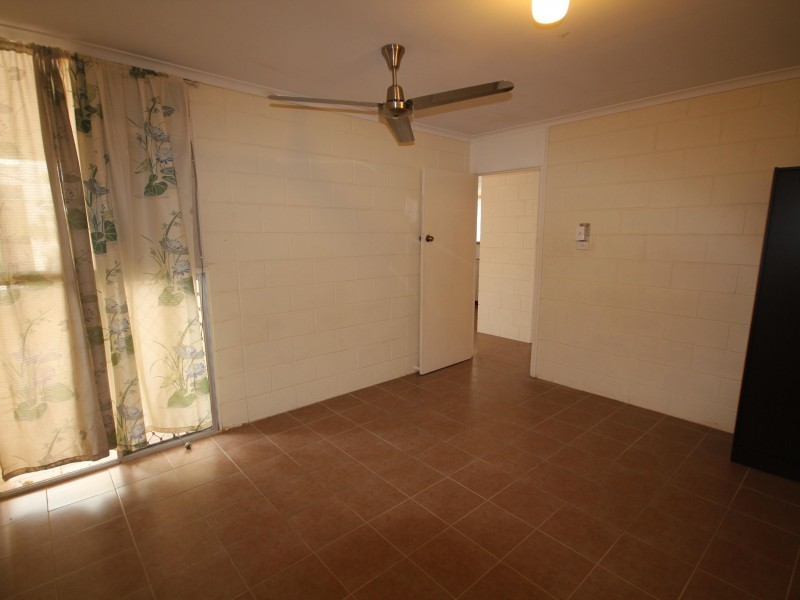 3/11  Maroong Street, Currajong QLD 4812