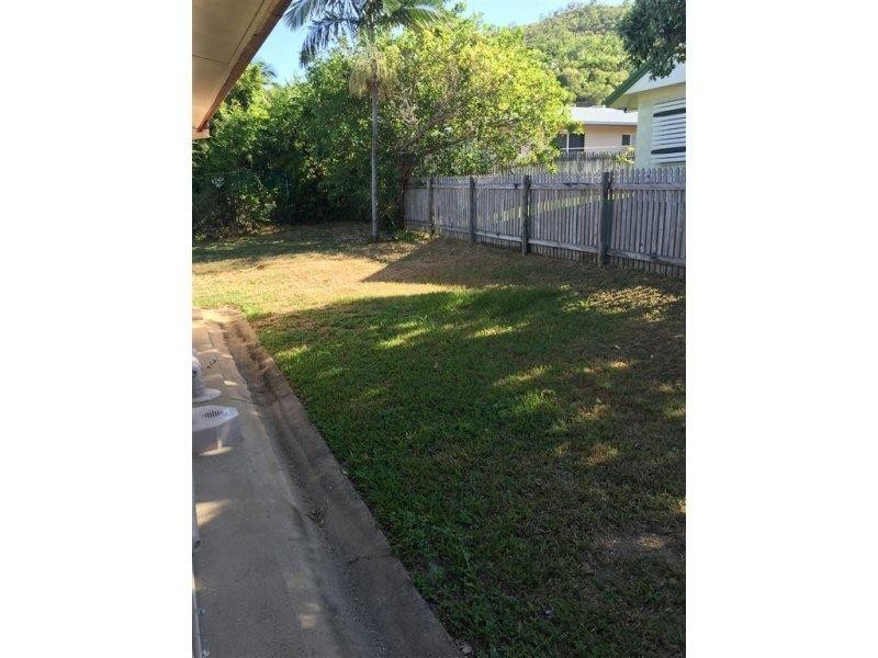 1/7  Banora Court, Mount Louisa QLD 4814