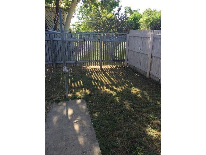 1/7  Banora Court, Mount Louisa QLD 4814