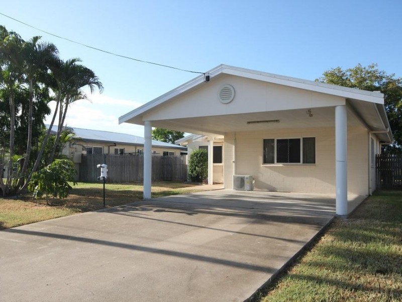 22  Amber Avenue, Rasmussen QLD 4815