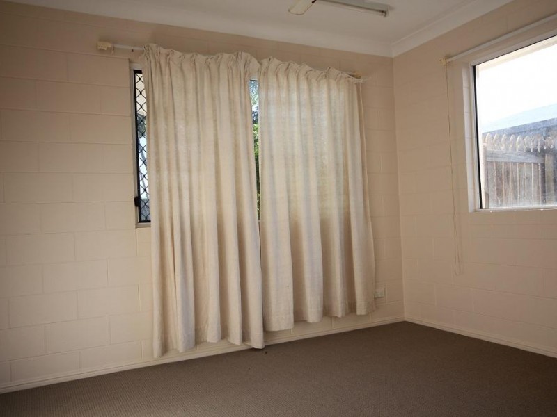 22  Amber Avenue, Rasmussen QLD 4815