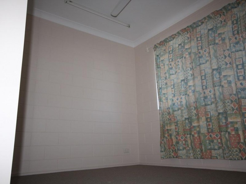 22  Amber Avenue, Rasmussen QLD 4815