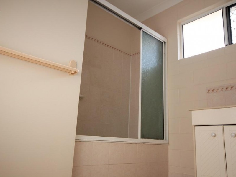 22  Amber Avenue, Rasmussen QLD 4815