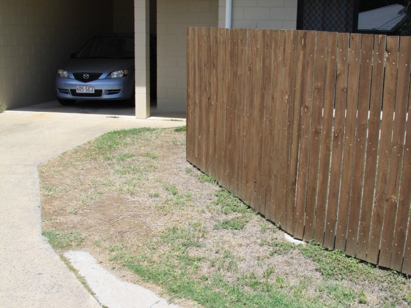 1/9 Brownhill Street, Mundingburra QLD 4812