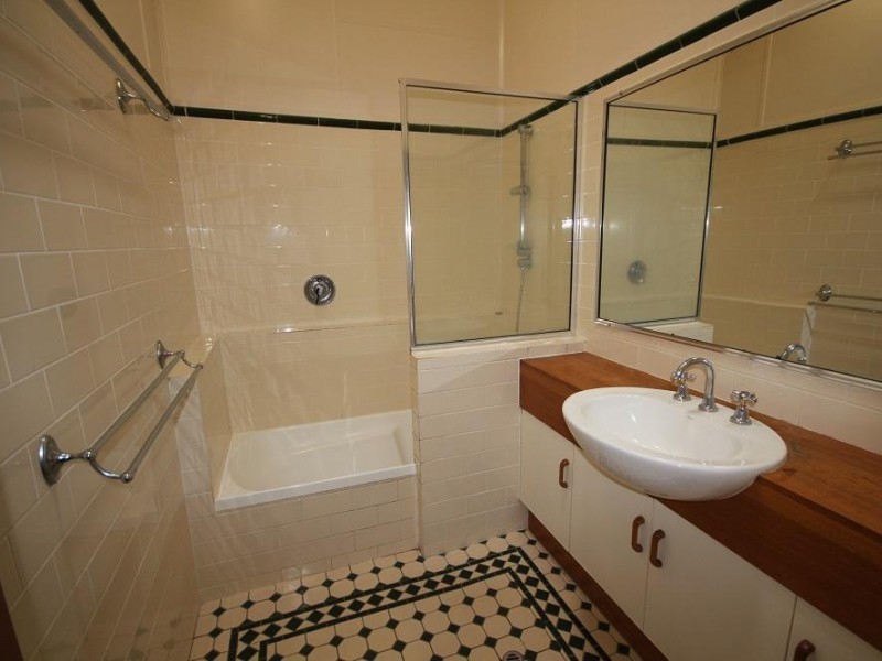 44 Gladstone Street, Pimlico QLD 4812