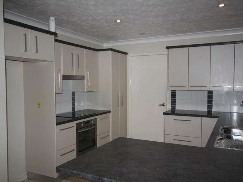 69  Hinchinbrook Drive, Kirwan QLD 4817