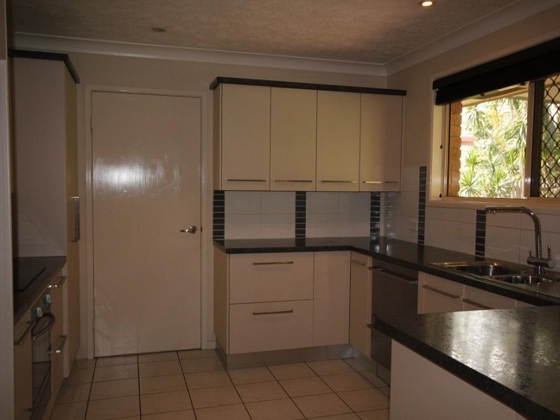 69  Hinchinbrook Drive, Kirwan QLD 4817