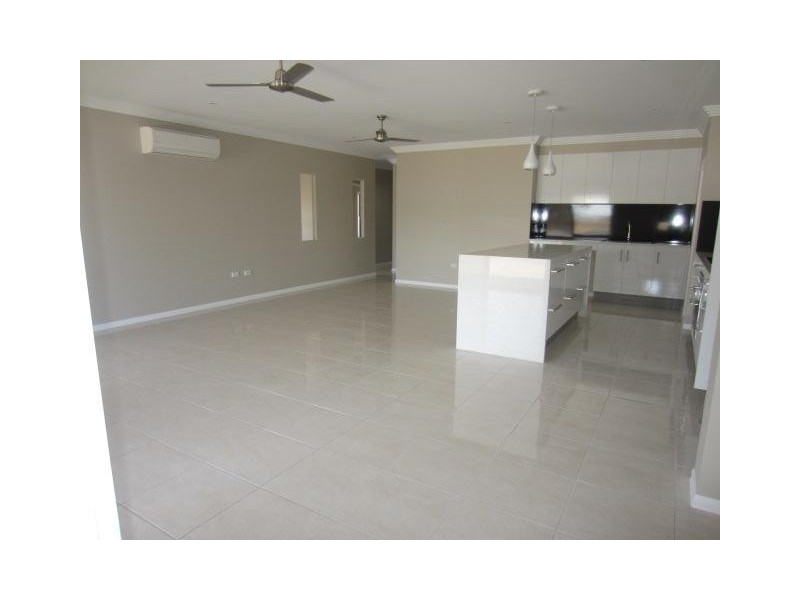 21 Eden Park Drive, Jensen QLD 4818