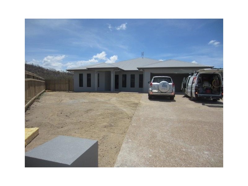 21 Eden Park Drive, Jensen QLD 4818