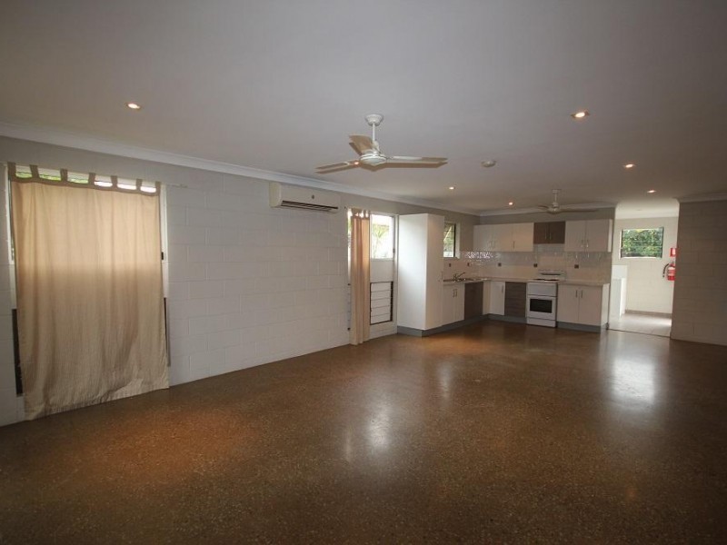 2/5 Granville Street, Pimlico QLD 4812