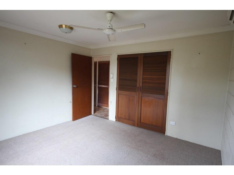 2/7 Banora Court, Mount Louisa QLD 4814