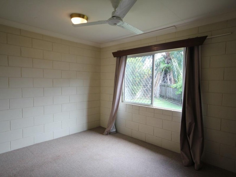 2/7 Banora Court, Mount Louisa QLD 4814