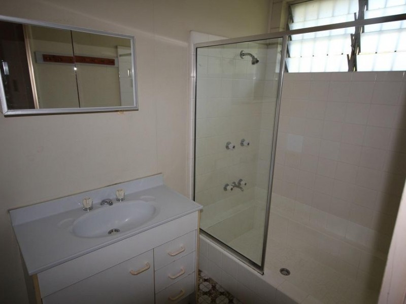 2/7 Banora Court, Mount Louisa QLD 4814