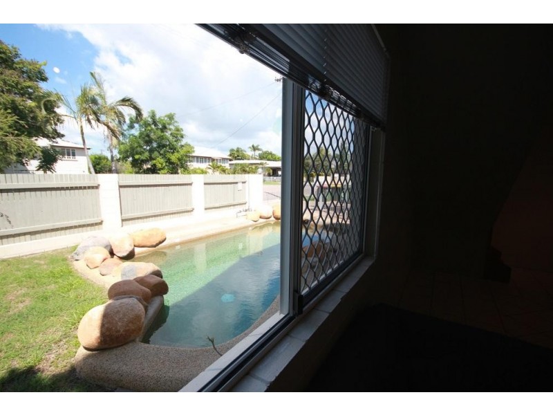 1/39 Sycamore Street, Pimlico QLD 4812