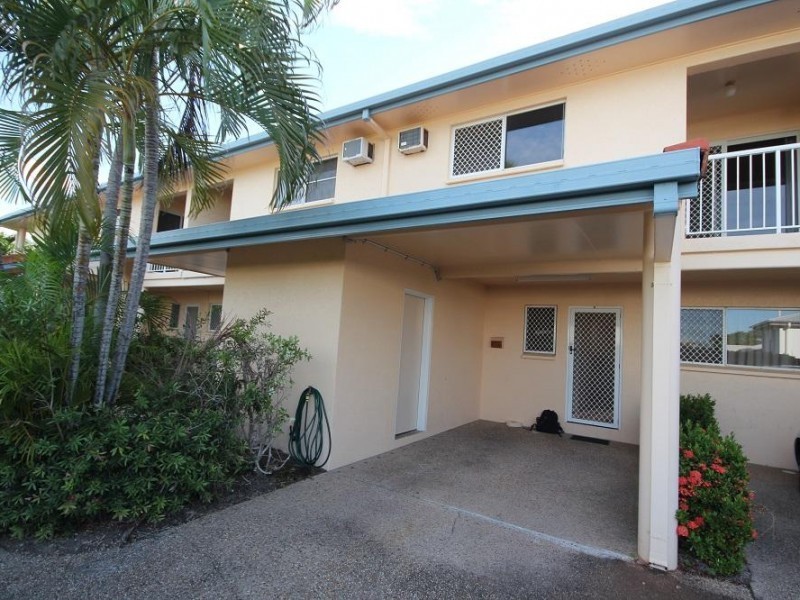 3/10 Vivian Street, Pimlico QLD 4812