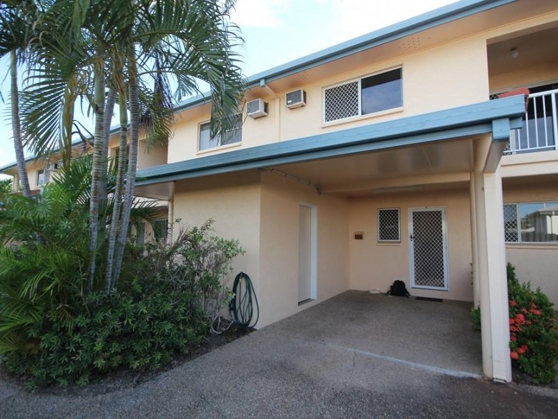 3/10 Vivian Street, Pimlico QLD 4812