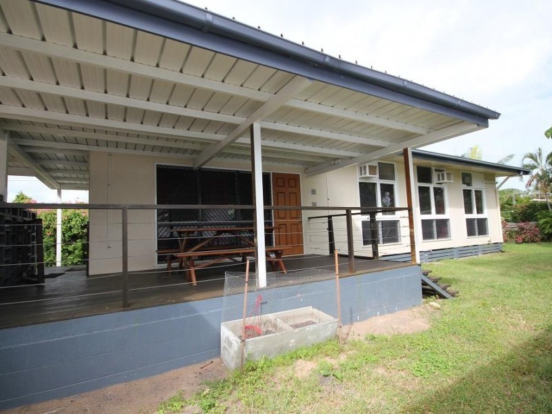 12 Lindeman Avenue, Cranbrook QLD 4814