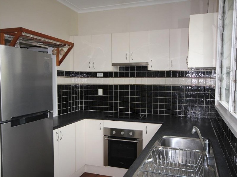 12 Lindeman Avenue, Cranbrook QLD 4814