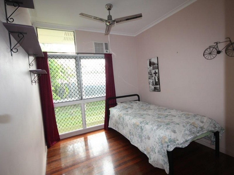 12 Lindeman Avenue, Cranbrook QLD 4814