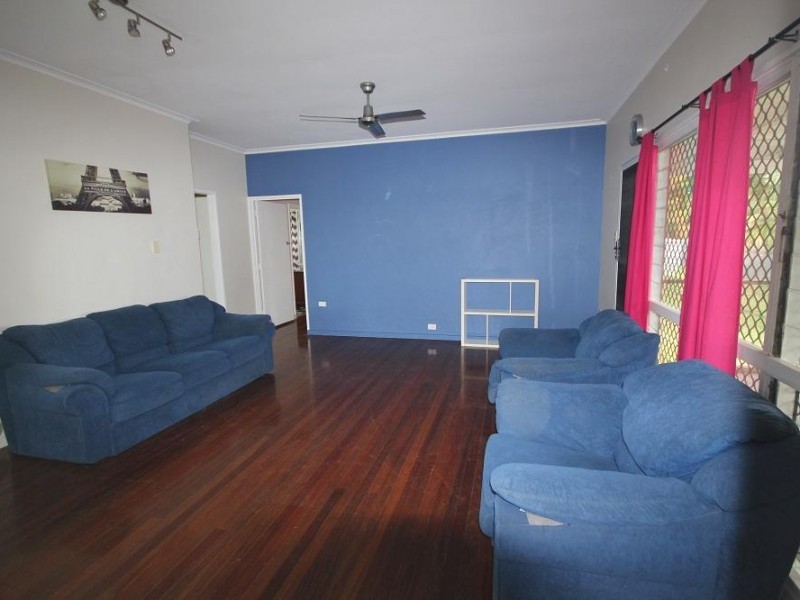 12 Lindeman Avenue, Cranbrook QLD 4814