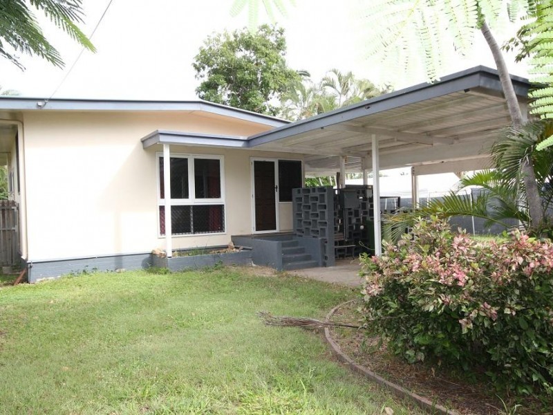 12 Lindeman Avenue, Cranbrook QLD 4814