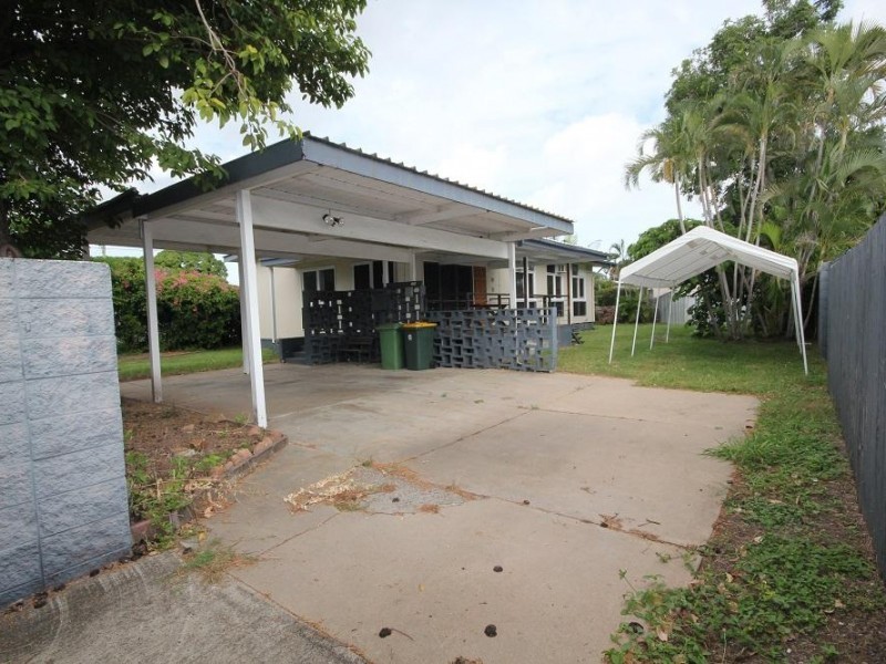 12 Lindeman Avenue, Cranbrook QLD 4814