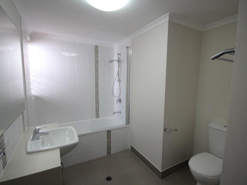 82/42 Warburton Street, North Ward QLD 4810