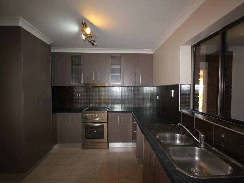 65 Wellesley Dr, Kirwan QLD 4817