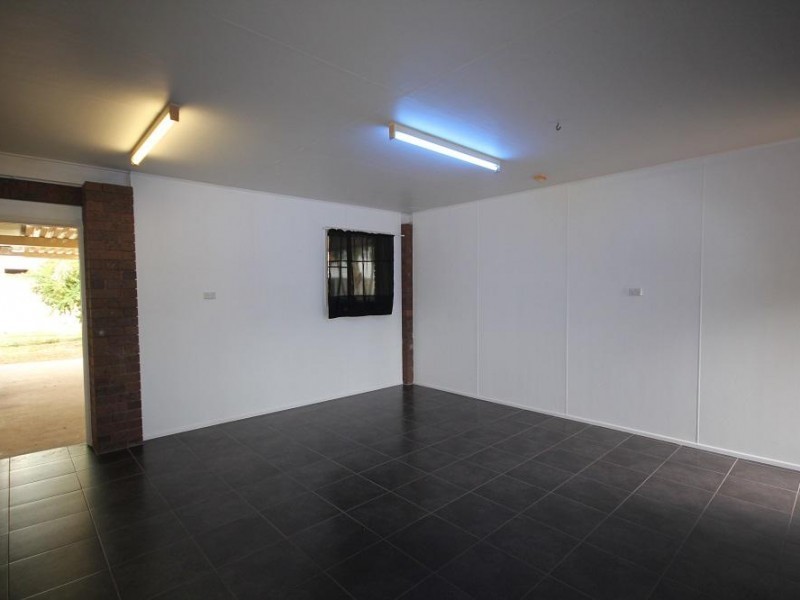 65 Wellesley Dr, Kirwan QLD 4817