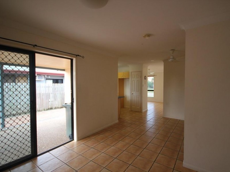 7 Concord Crescent, Kirwan QLD 4817