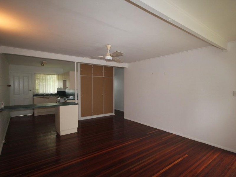 2/14 Fraser Avenue, Cranbrook QLD 4814