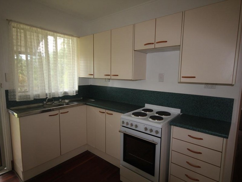 2/14 Fraser Avenue, Cranbrook QLD 4814