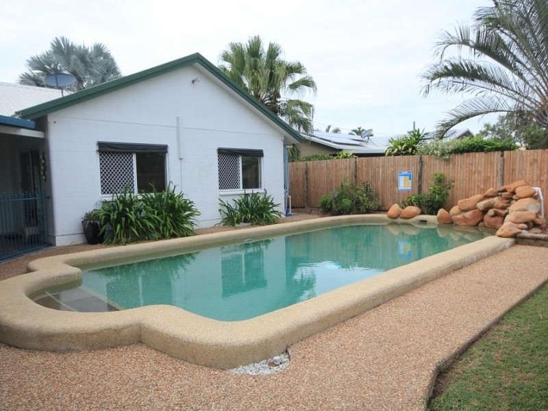 15 Margaret Ellen Drive, Kelso QLD 4815