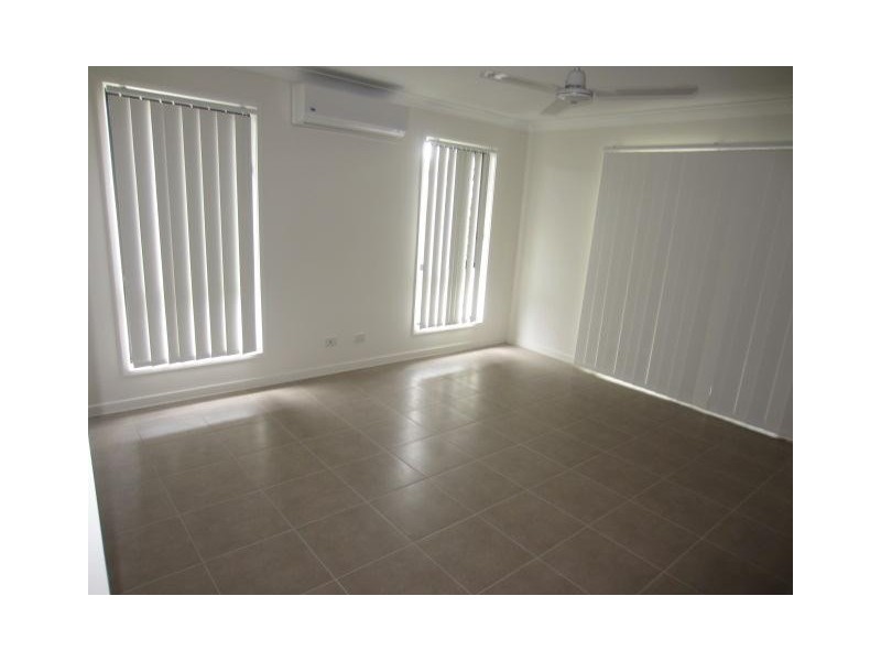 1/20A Hollanders Crescent, Kelso QLD 4815