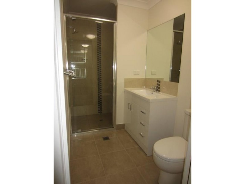 1/20A Hollanders Crescent, Kelso QLD 4815