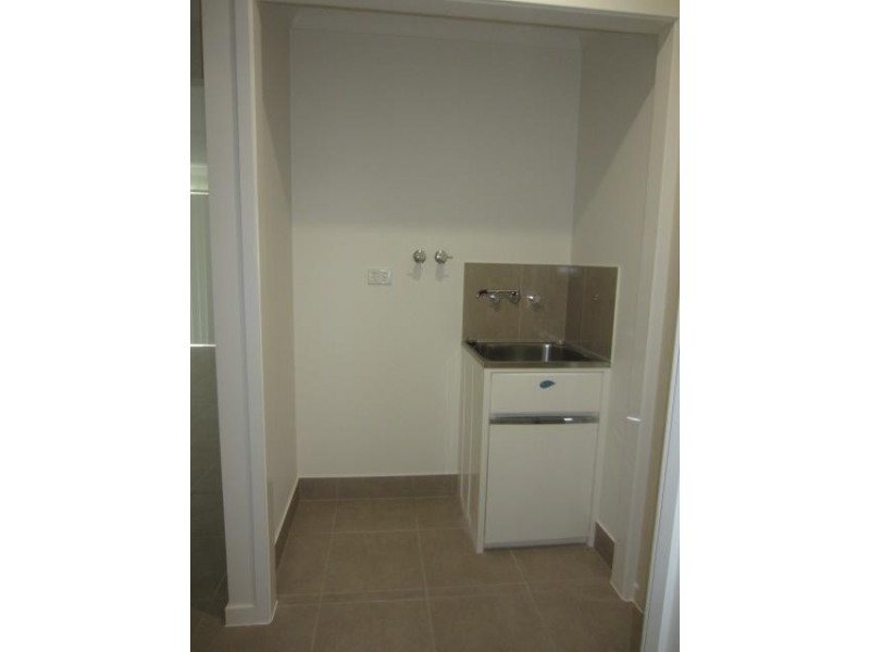 1/20A Hollanders Crescent, Kelso QLD 4815