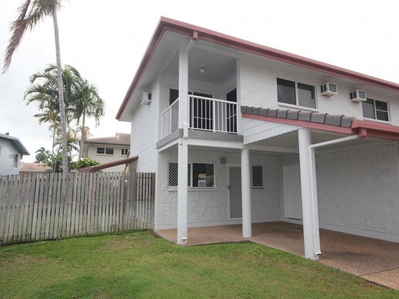 6/17 Lowth Street, Rosslea QLD 4812