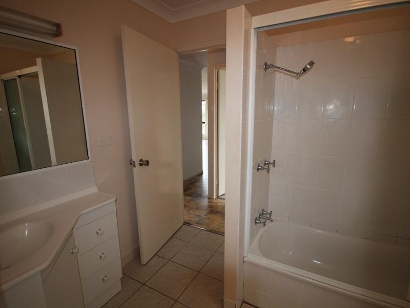 6 Arawa Street, Kelso QLD 4815