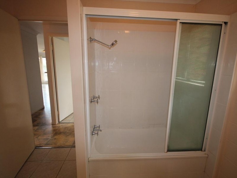 6 Arawa Street, Kelso QLD 4815